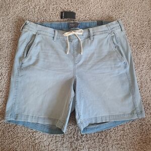 Torrid Weekend 8” Bermuda Denim Shorts Size 2 2X Super Soft Mid Rise Drawstring